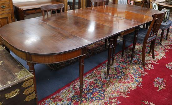 A late Georgian mahogany extending dining table W.284cm